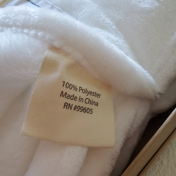 Rae Dunn Throw LOVE - Picture 3 of 4